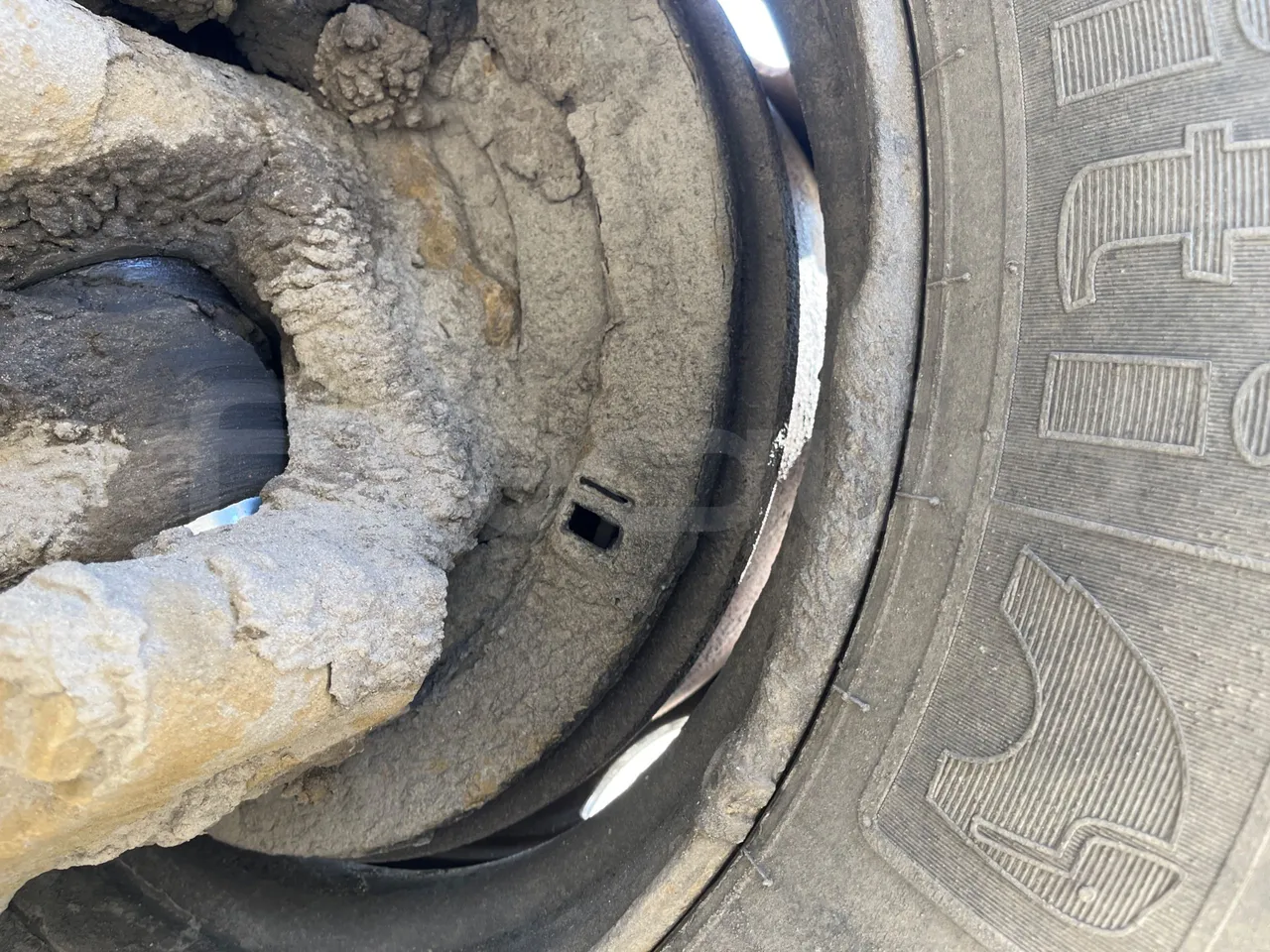 Mercedes-Benz Conecto O345 -EUR3-184kW- 11.915m - front discs left