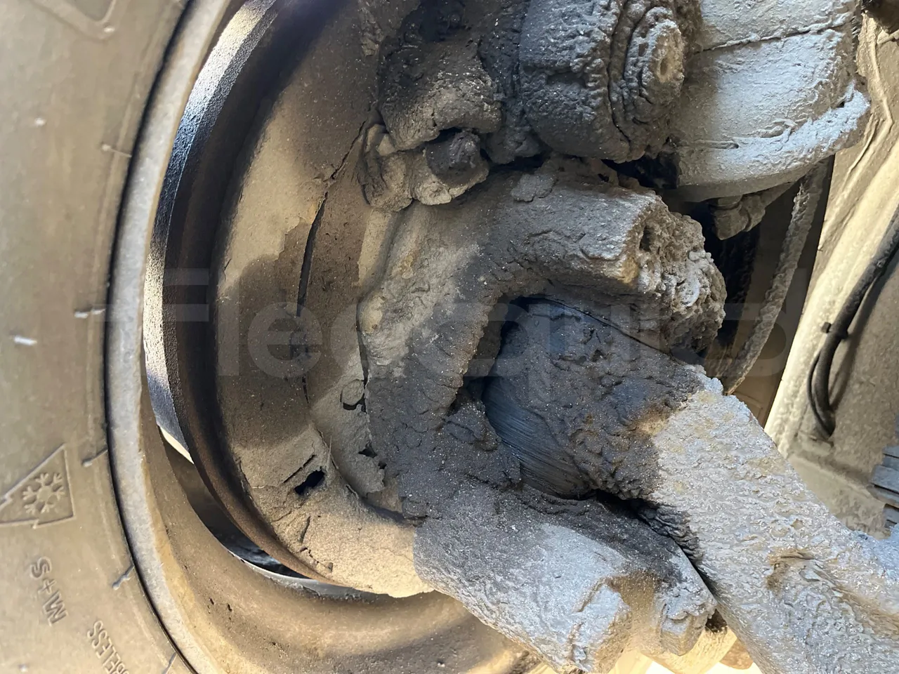 Mercedes-Benz Conecto O345 -EUR3-184kW- 11.915m - front discs right