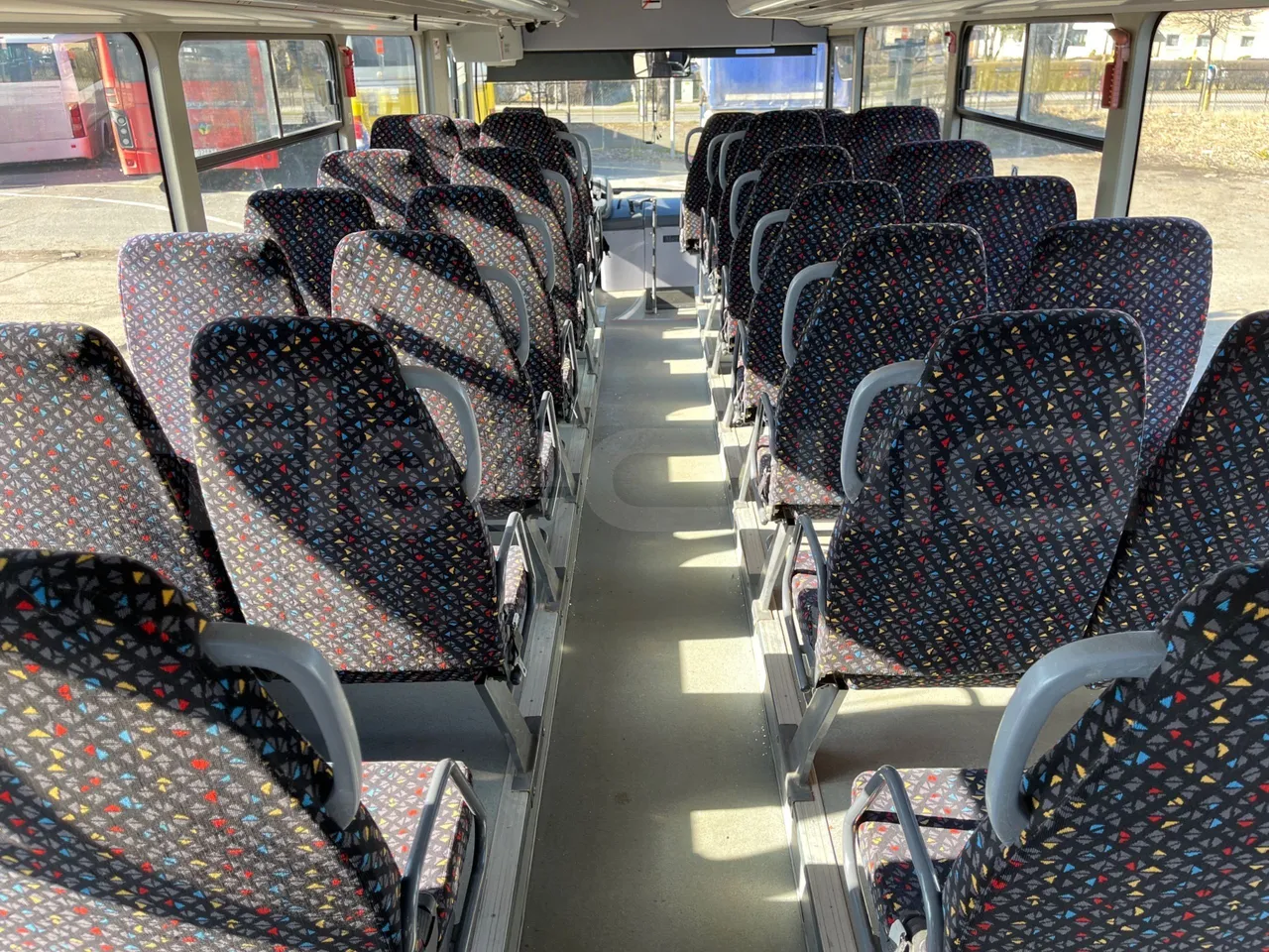 Mercedes-Benz Conecto O345 -EUR3-184kW- 11.915m - forward view middle aisle