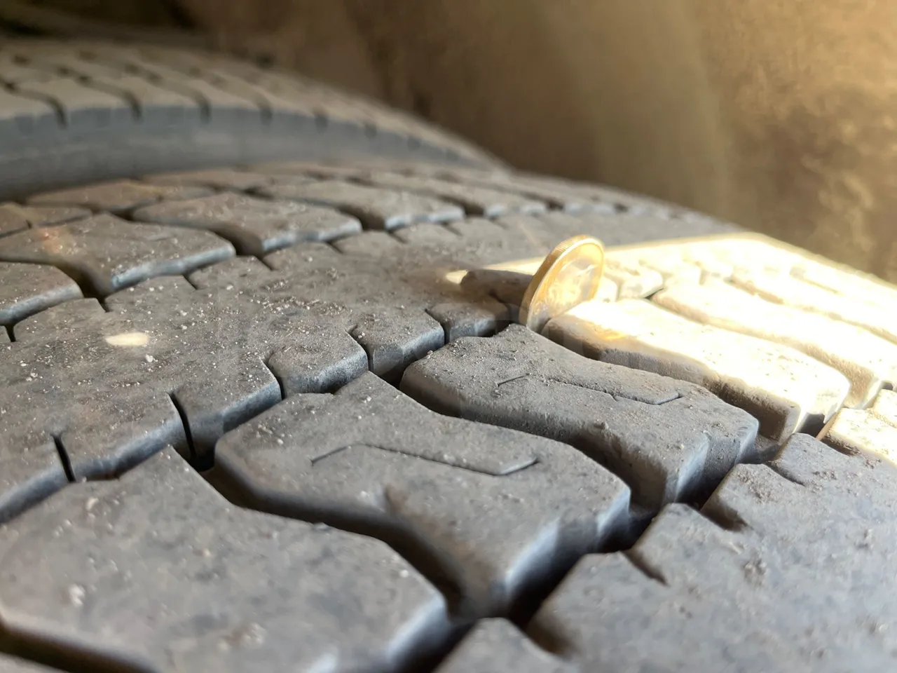 Mercedes-Benz Conecto O345 -EUR3-184kW- 11.915m - tread condition second axle tires left