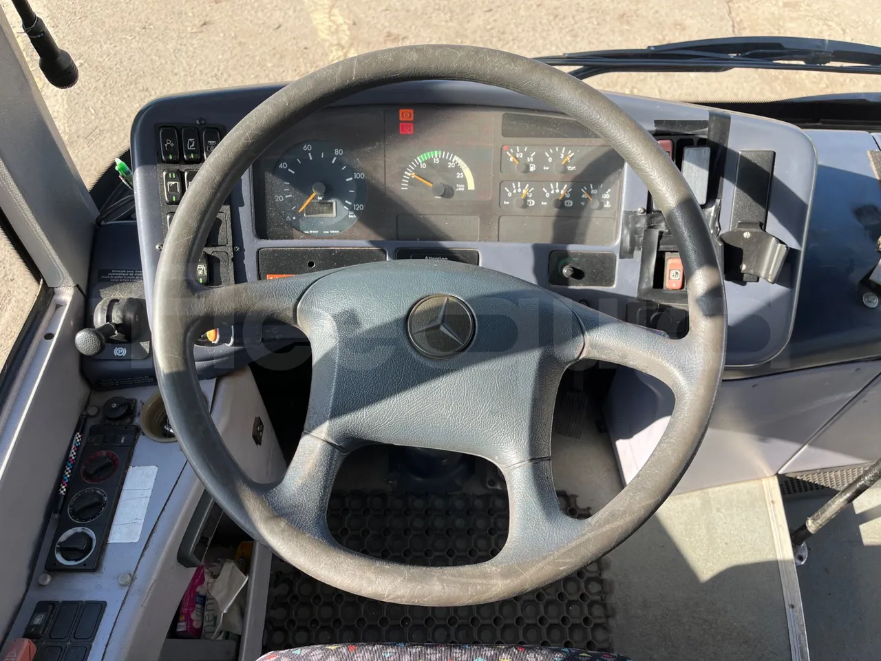 Mercedes-Benz Conecto O345 -EUR3-184kW- 11.915m - steering wheel photo