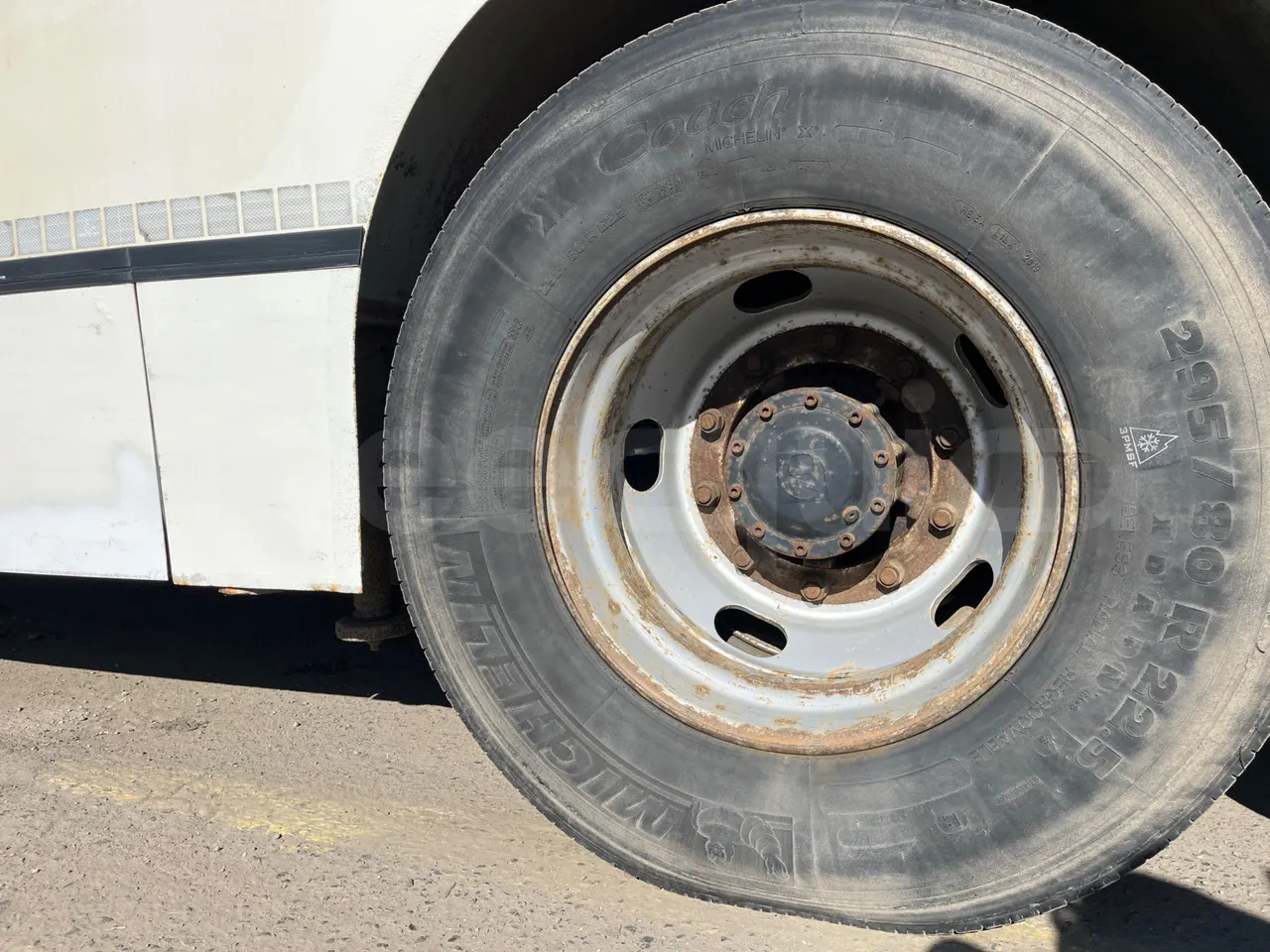 Mercedes-Benz Conecto O345 -EUR3-184kW- 11.915m - rear left tire photo