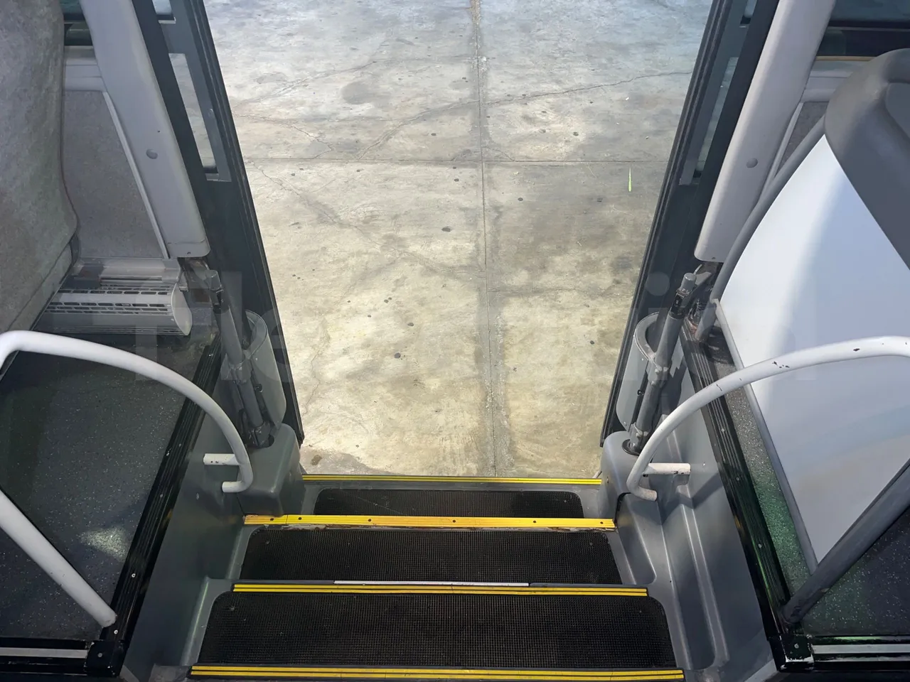 Man Lion's regio UL354NKMIX - Euro 4 - 257 kW - 12.250 mt - jack and driver keys