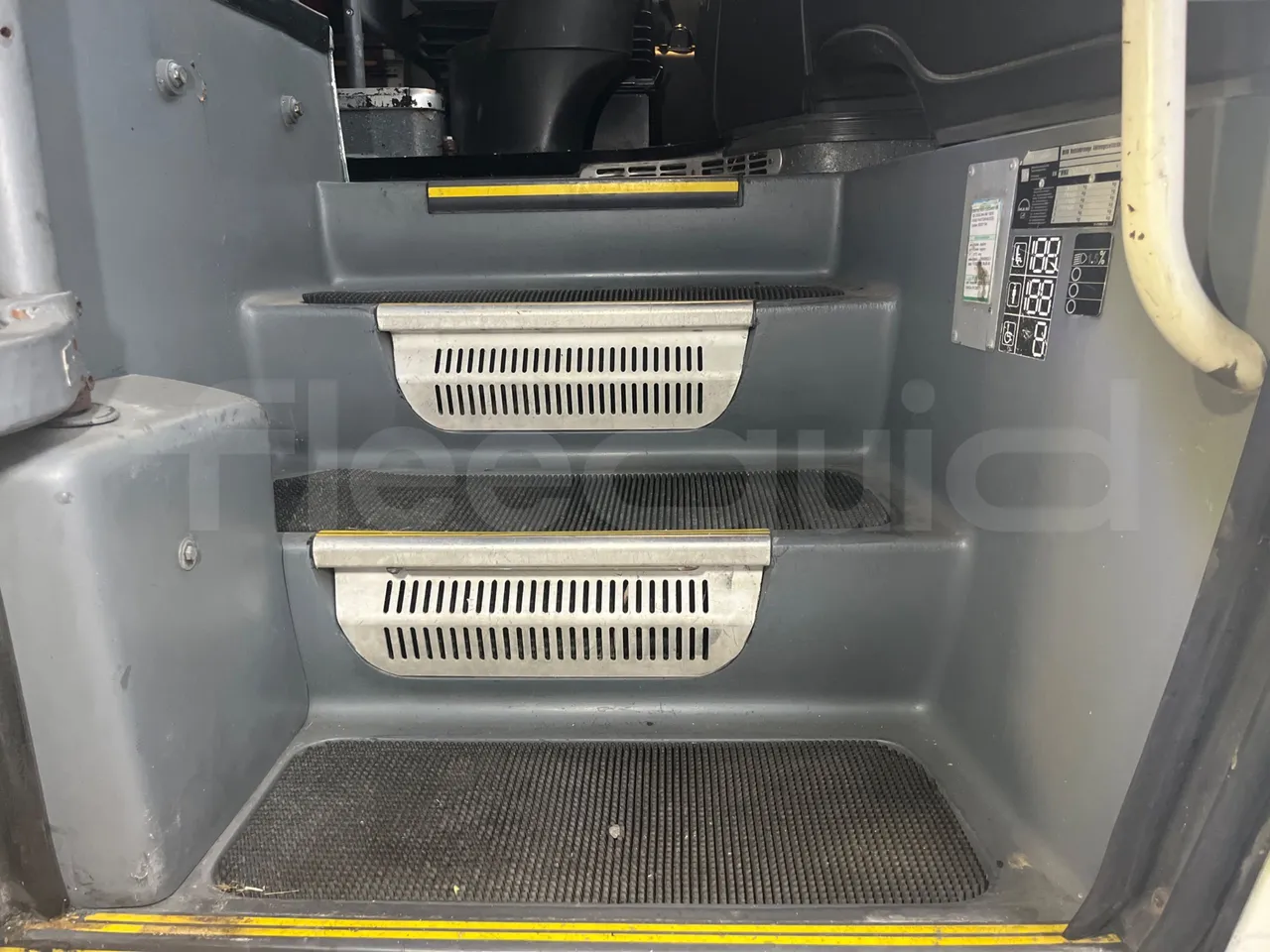 Man Lion's regio UL354NKMIX - Euro 4 - 257 kW - 12.250 mt - hostes microphone accessories photo