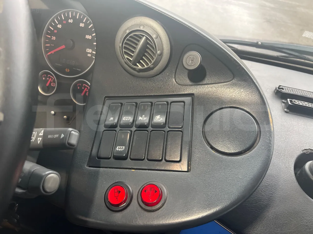 Man Lion's regio UL354NKMIX - Euro 4 - 257 kW - 12.250 mt - radio accessories photo