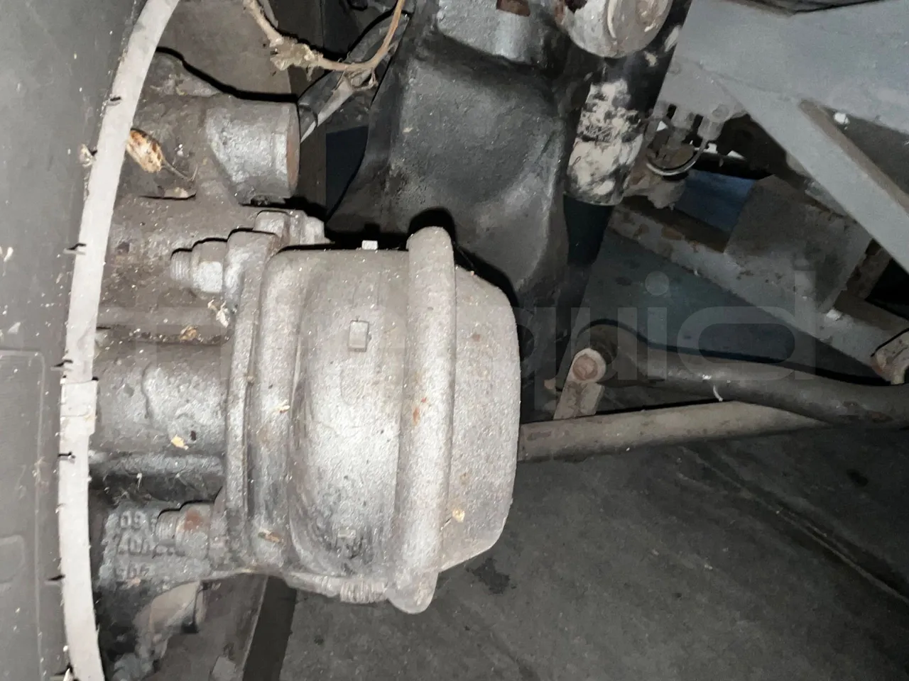 Man Lion's regio UL354NKMIX - Euro 4 - 257 kW - 12.250 mt - front brake calipers left