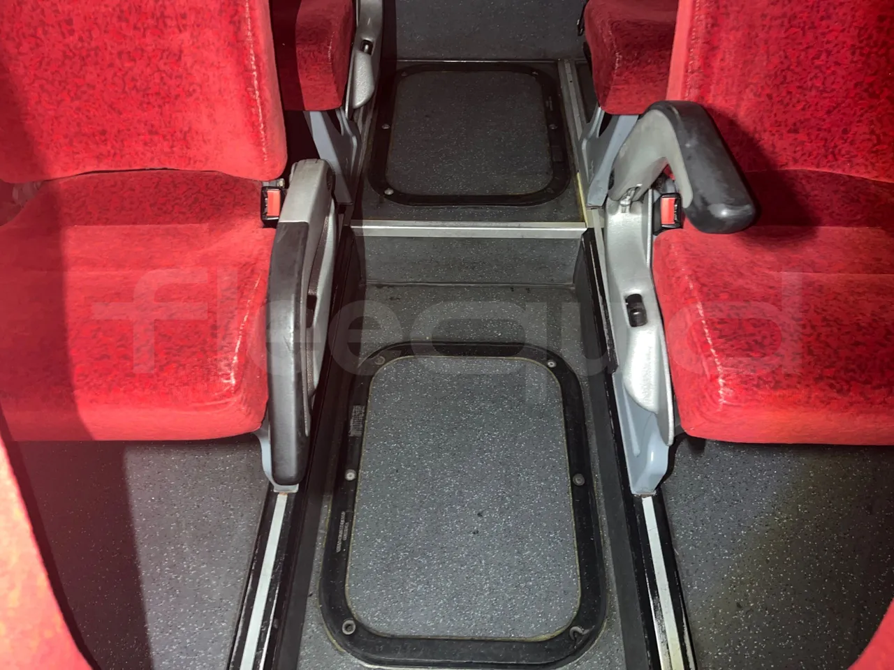 Man Lion's regio UL354NKMIX - Euro 4 - 257 kW - 12.250 mt - floor hatches photo