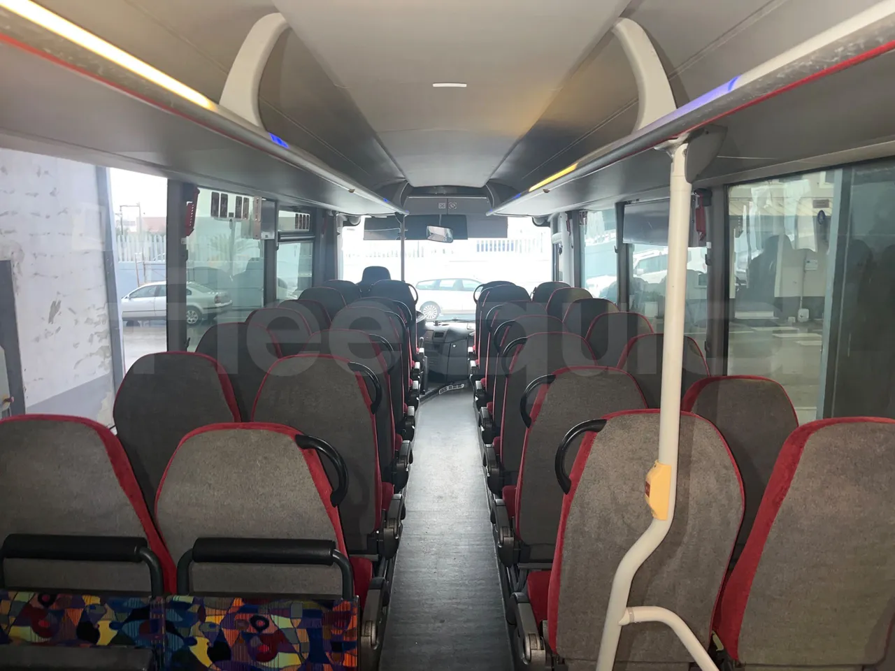 Man Lion's regio UL354NKMIX - Euro 4 - 257 kW - 12.250 mt - forward view all seats last row height