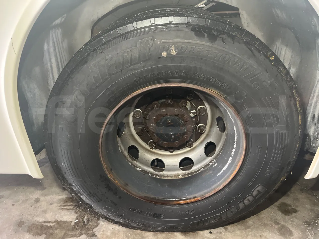 Man Lion's regio UL354NKMIX - Euro 4 - 257 kW - 12.250 mt - tread condition third axle tires right