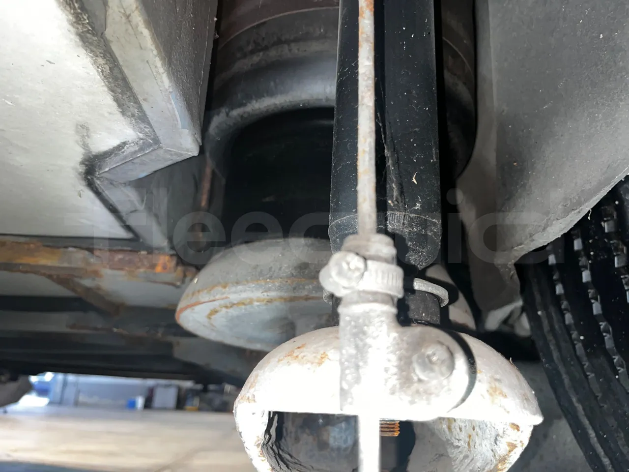 Man Lion's regio UL354NKMIX - Euro 4 - 257 kW - 12.250 mt - axle 2 shock absorbers 2 left