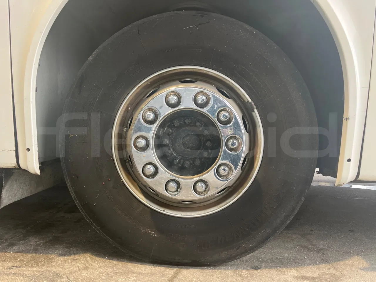 Man Lion's regio UL354NKMIX - Euro 4 - 257 kW - 12.250 mt - front left tire measurements