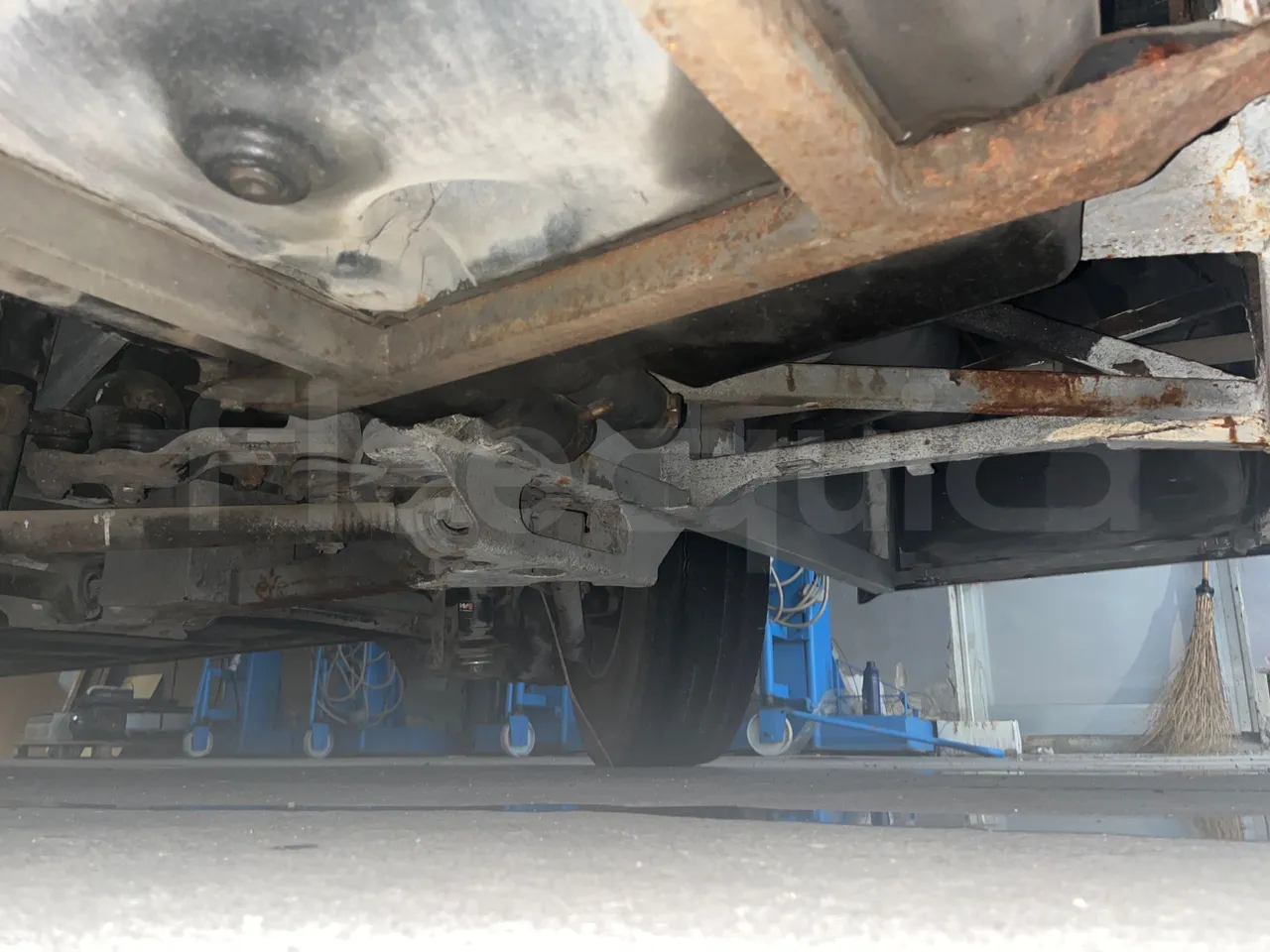 Man Lion's regio UL354NKMIX - Euro 4 - 257 kW - 12.250 mt - front axle left side