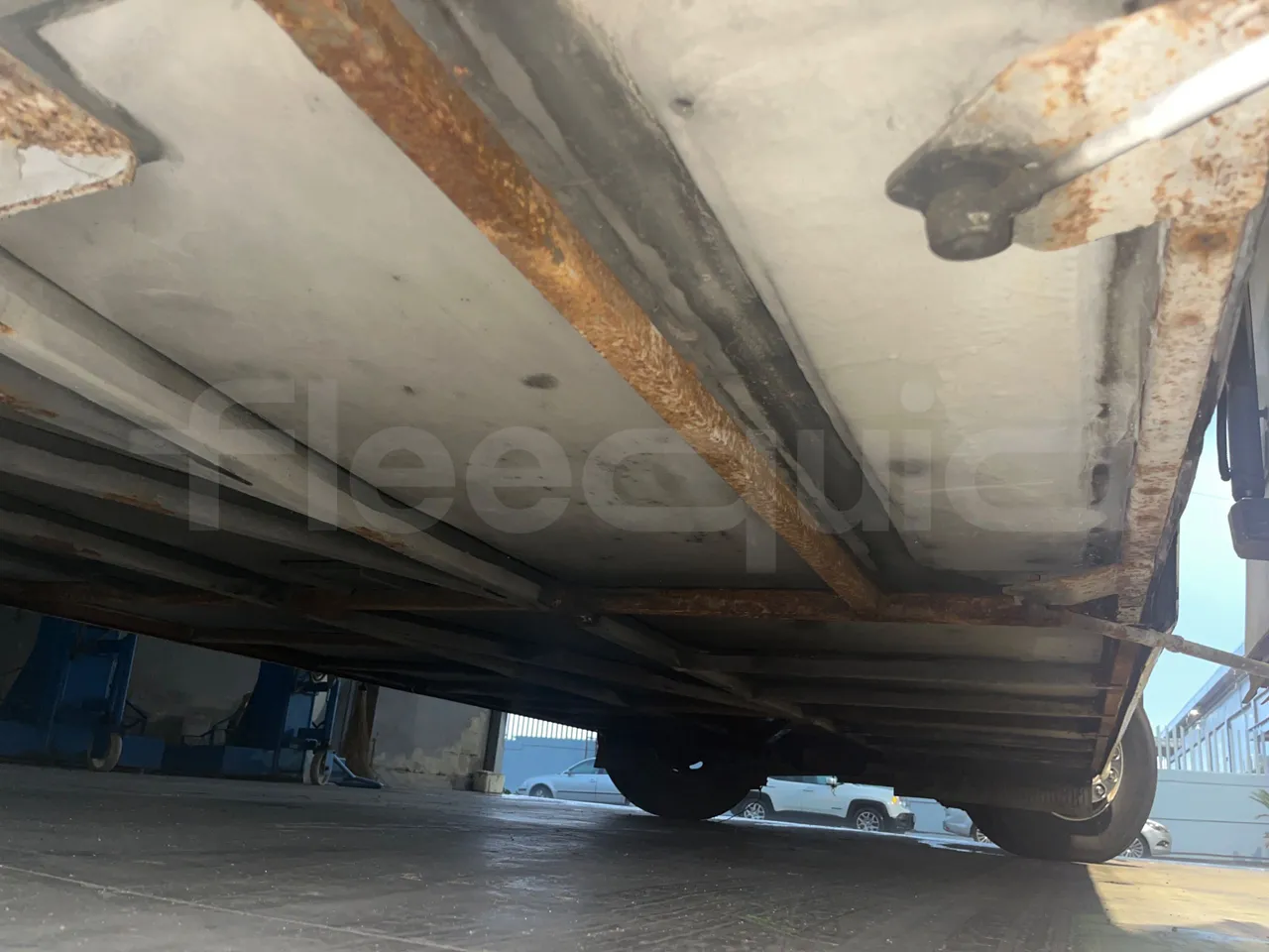 Man Lion's regio UL354NKMIX - Euro 4 - 257 kW - 12.250 mt - central undercarriage photo