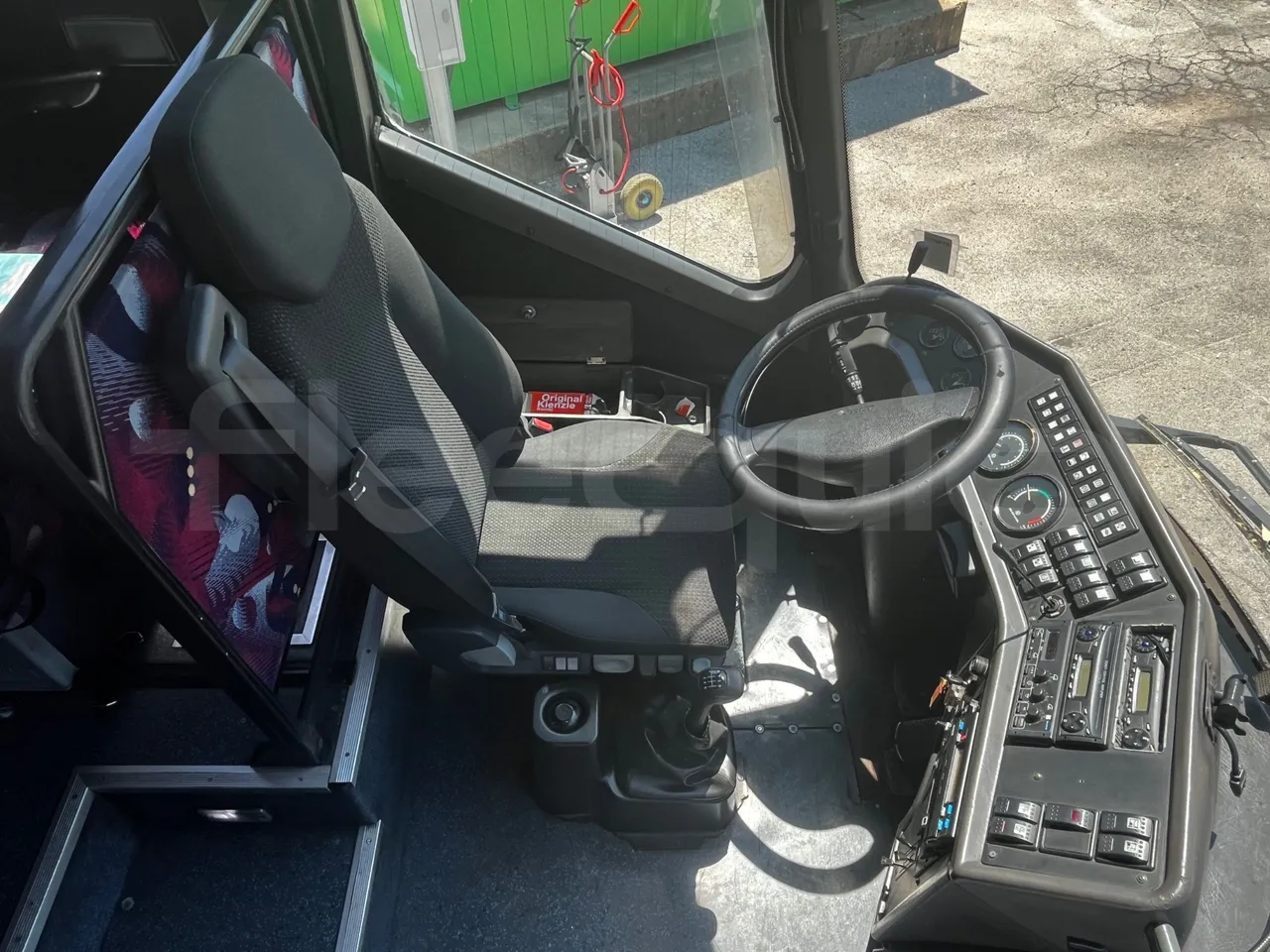 Vdl Futura - driver's seat photo