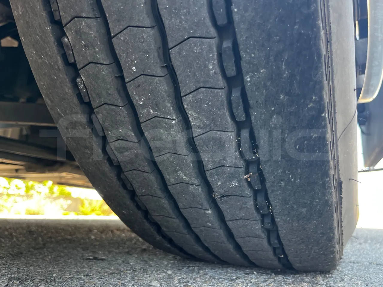 Vdl Futura - tread condition front tires right