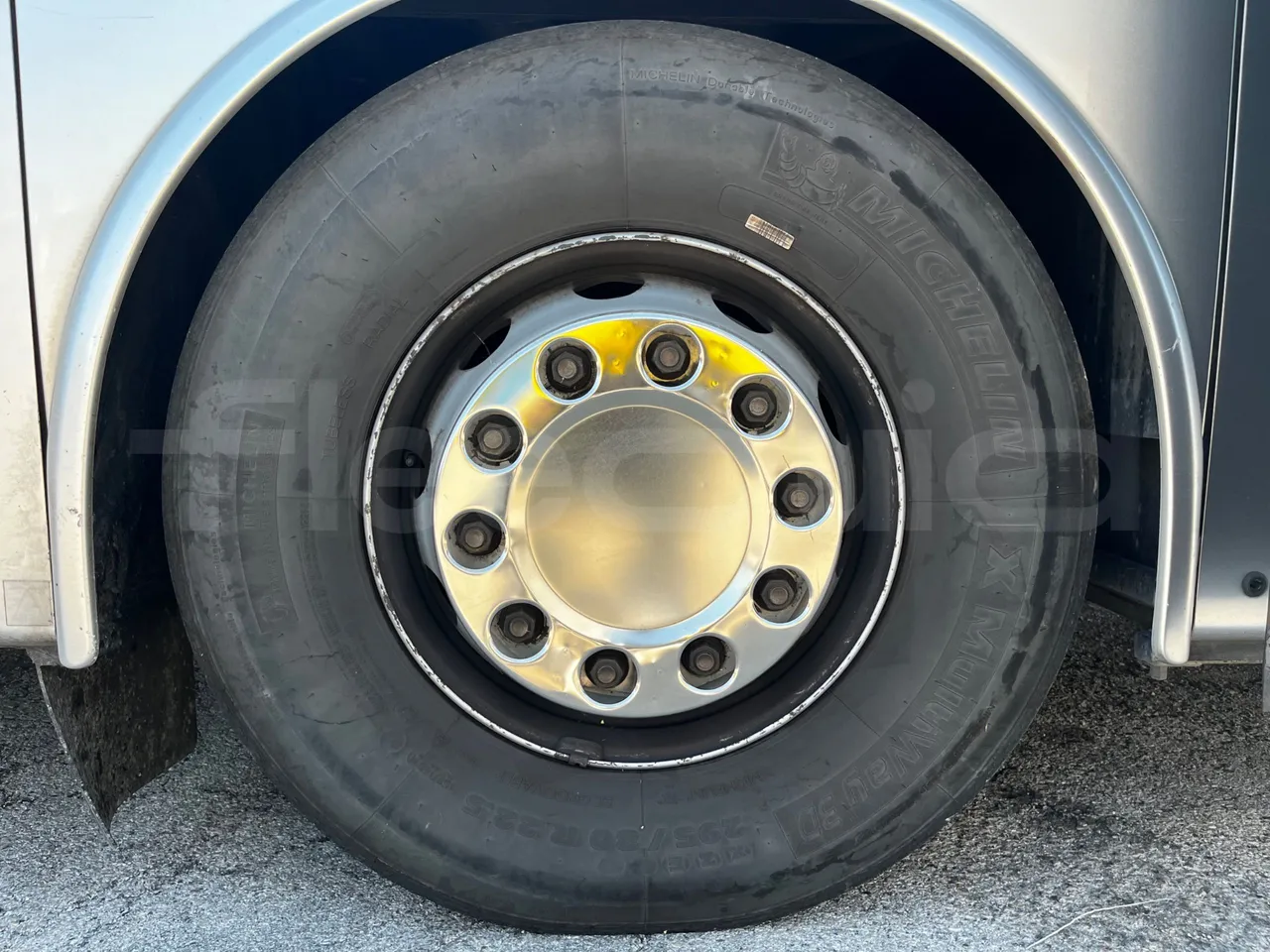 Vdl Futura - front left tire measurements