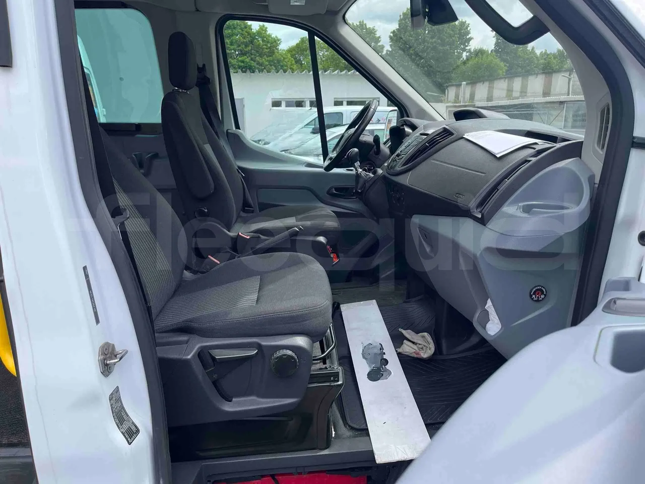 Ford Transit - command unit indicators