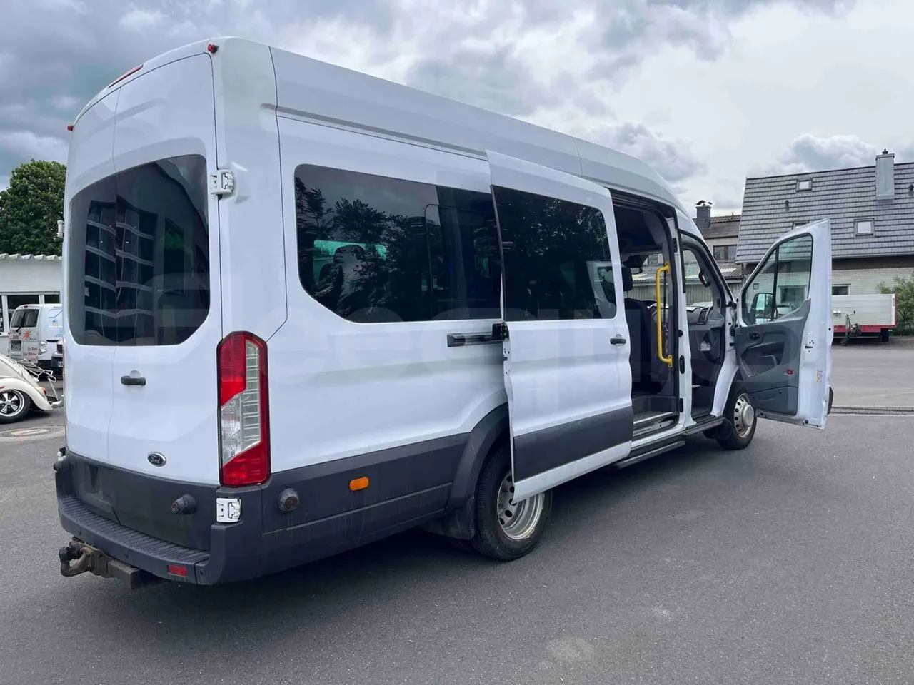 Ford Transit - 3/4 right rear doors open
