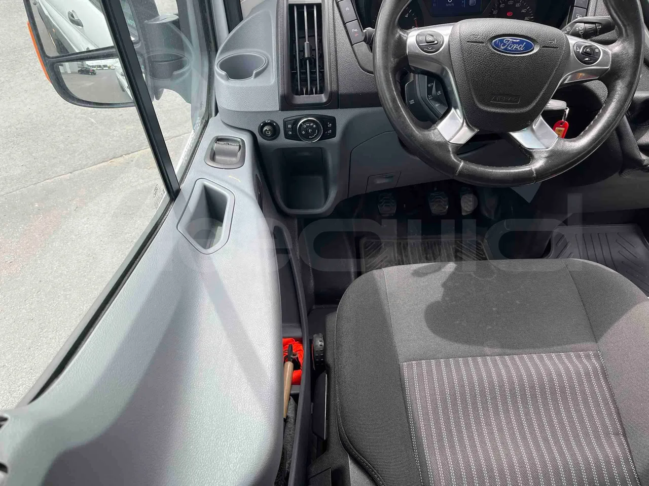 Ford Transit - radio accessories photo