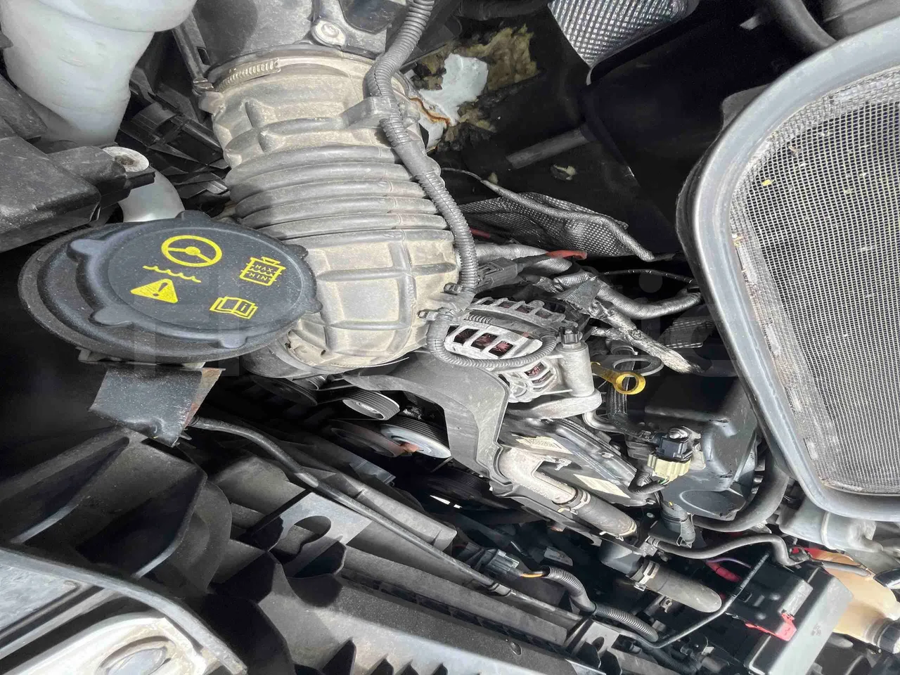 Ford Transit - air conditioning compressor