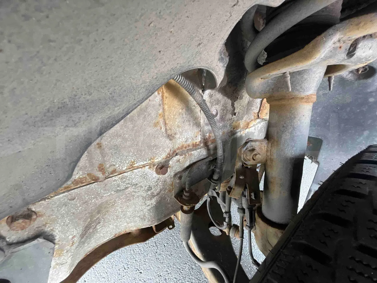 Ford Transit - front shock absorbers left