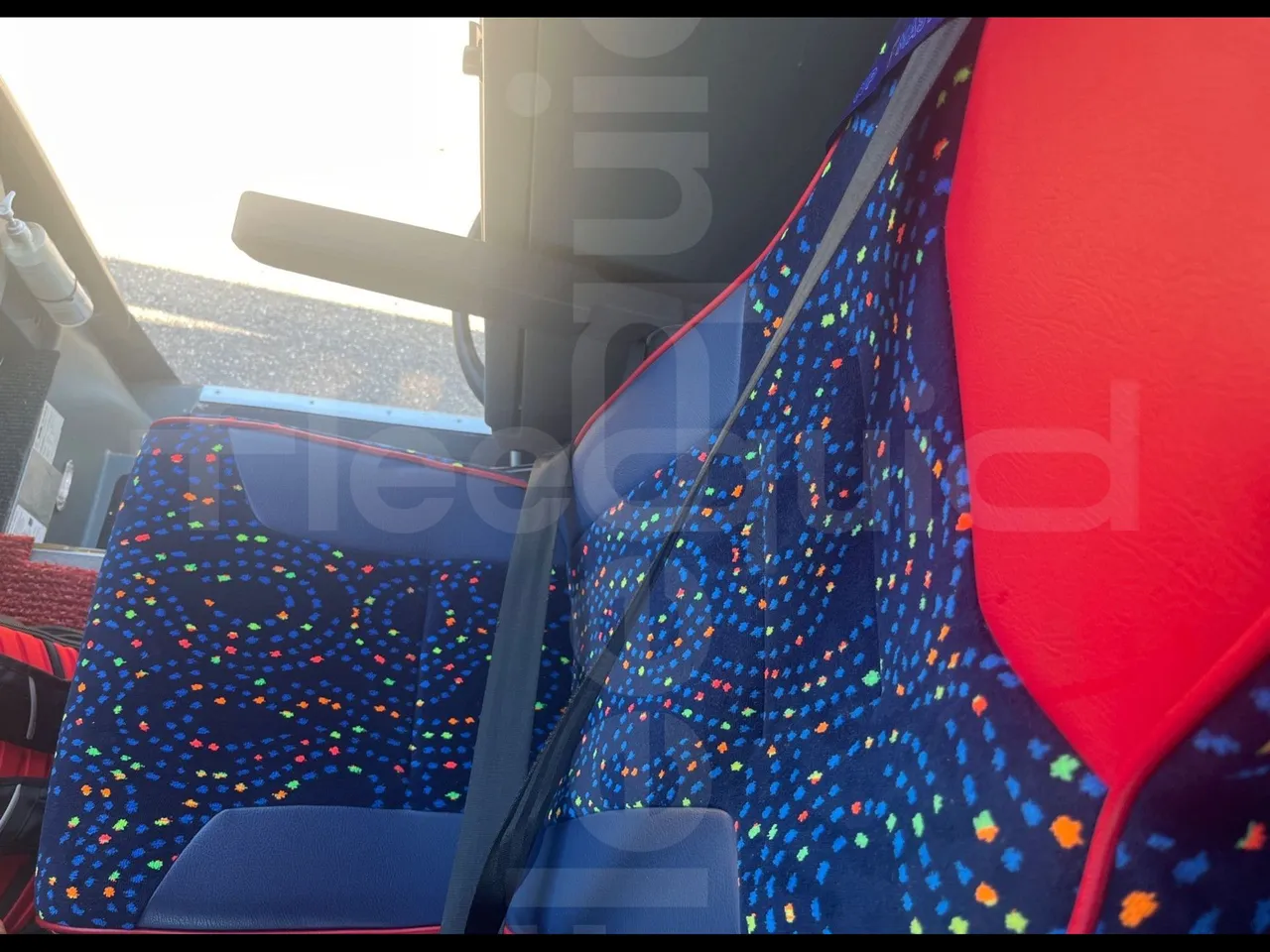 VDL SB4000 SB4000/ Euro 5 - 340 Kw - 13,258 Mt - seat brackets photo