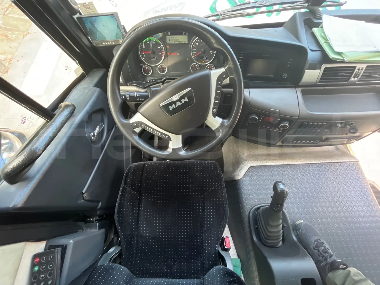 Beulas Man Gianino Euro6 - 184kw - 8.300mt - buttons panels on