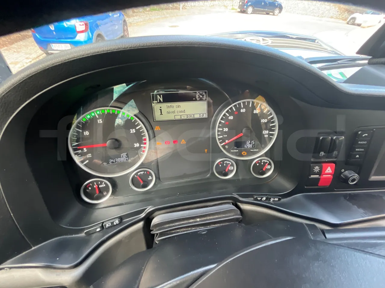 Beulas Man Gianino Euro6 - 184kw - 8.300mt - dashboard lights on