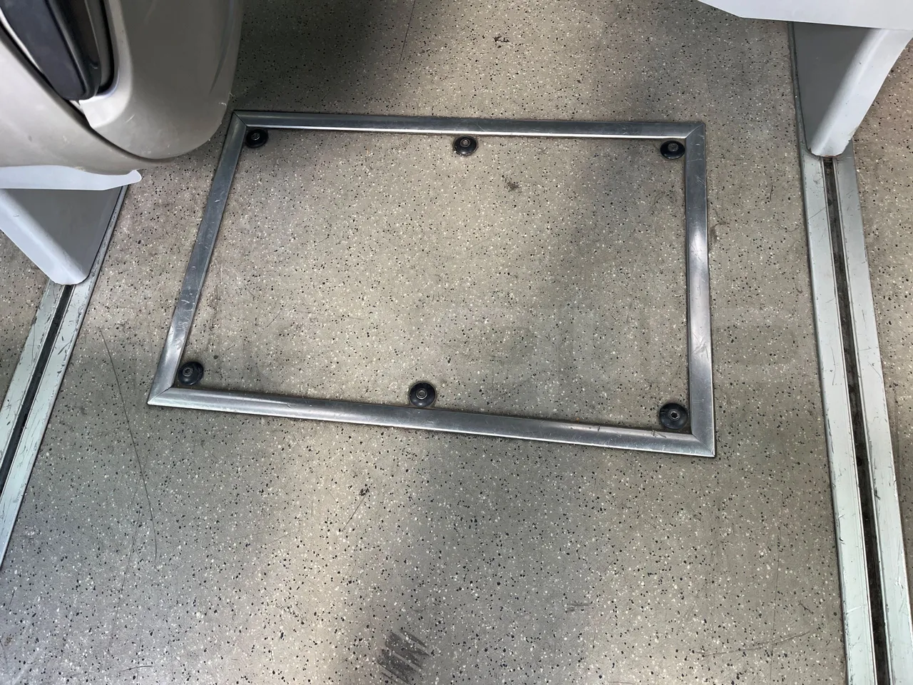 Beulas Man Gianino Euro6 - 184kw - 8.300mt - floor hatches photo