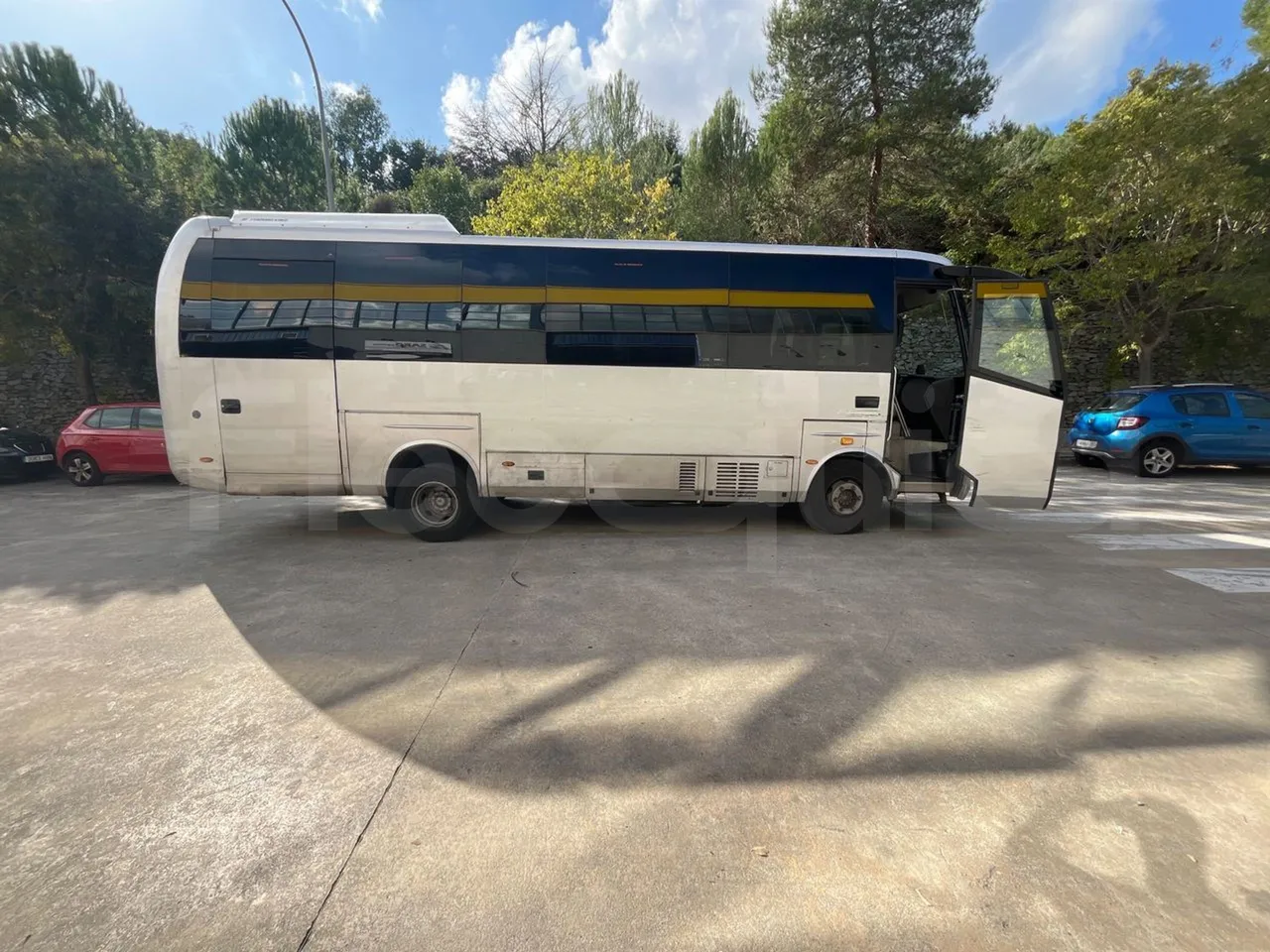 Beulas Man Gianino Euro6 - 184kw - 8.300mt - right side doors open