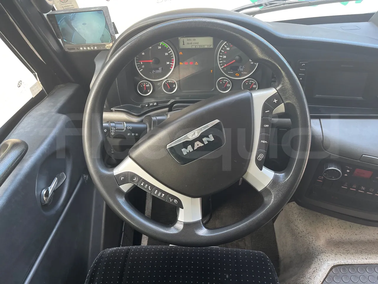 Beulas Man Gianino Euro6 - 184kw - 8.300mt - steering wheel photo