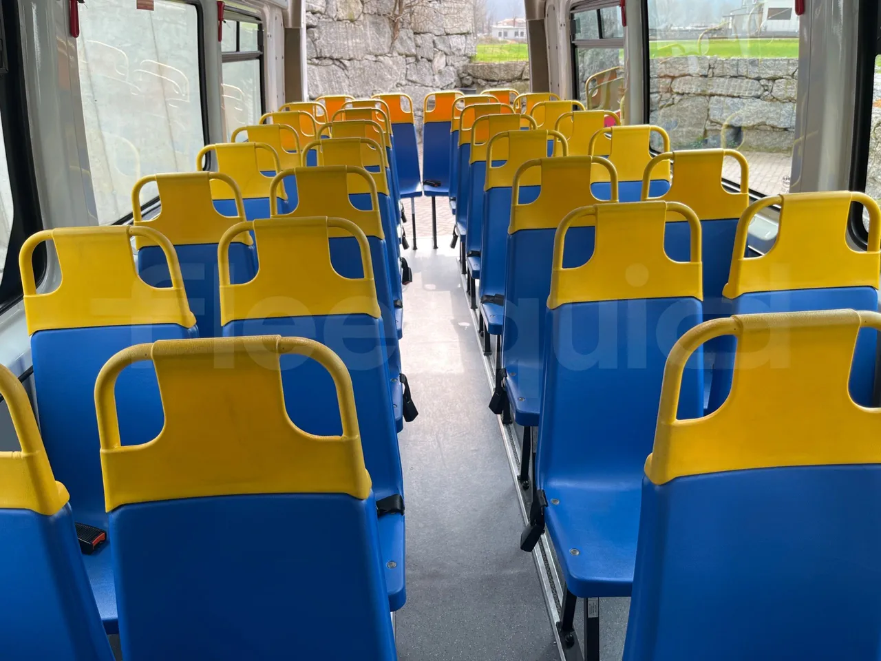 Mercedes-Benz Sprinter 906BB50 - EUR 6 -120kW - 7.361m - hostes microphone accessories photo