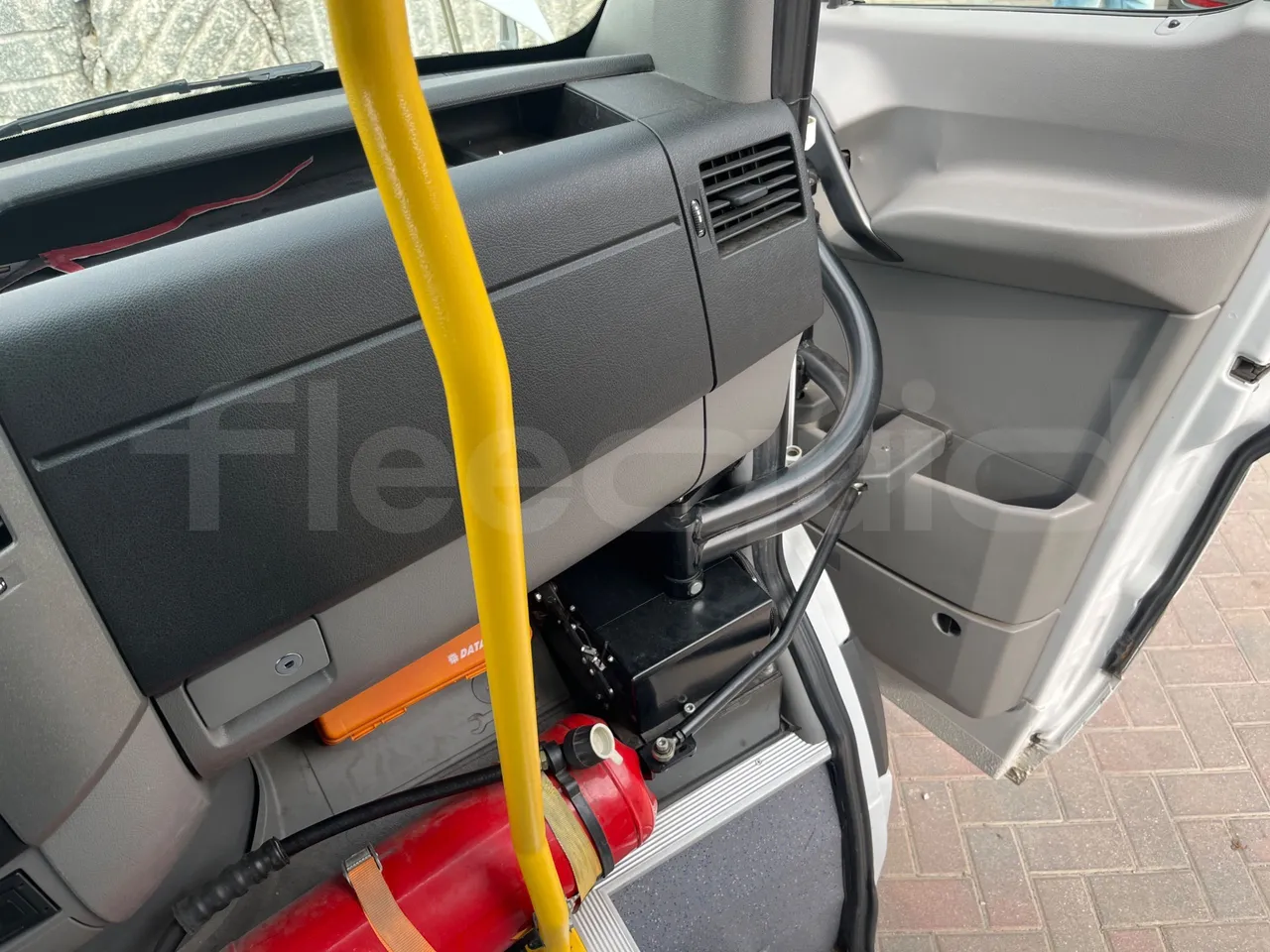 Mercedes-Benz Sprinter 906BB50 - EUR 6 -120kW - 7.361m - onboard devices 1