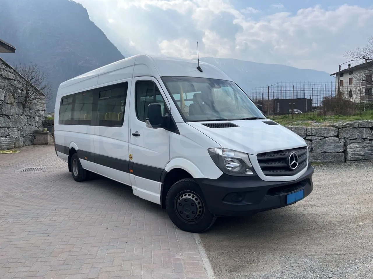 Mercedes-Benz Sprinter 906BB50 - EUR 6 -120kW - 7.361m - Base cover photo