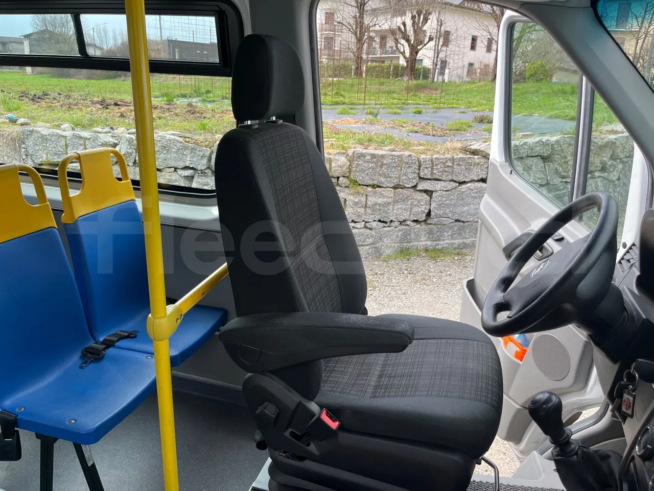 Mercedes-Benz Sprinter 906BB50 - EUR 6 -120kW - 7.361m - driver's seat photo