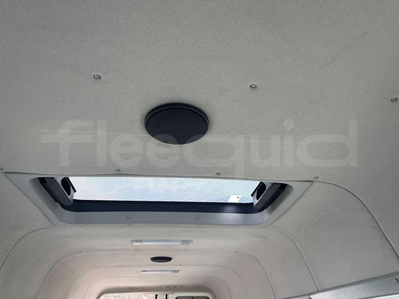 Mercedes-Benz Sprinter 906BB50 - EUR 6 -120kW - 7.361m - roof hatch 1
