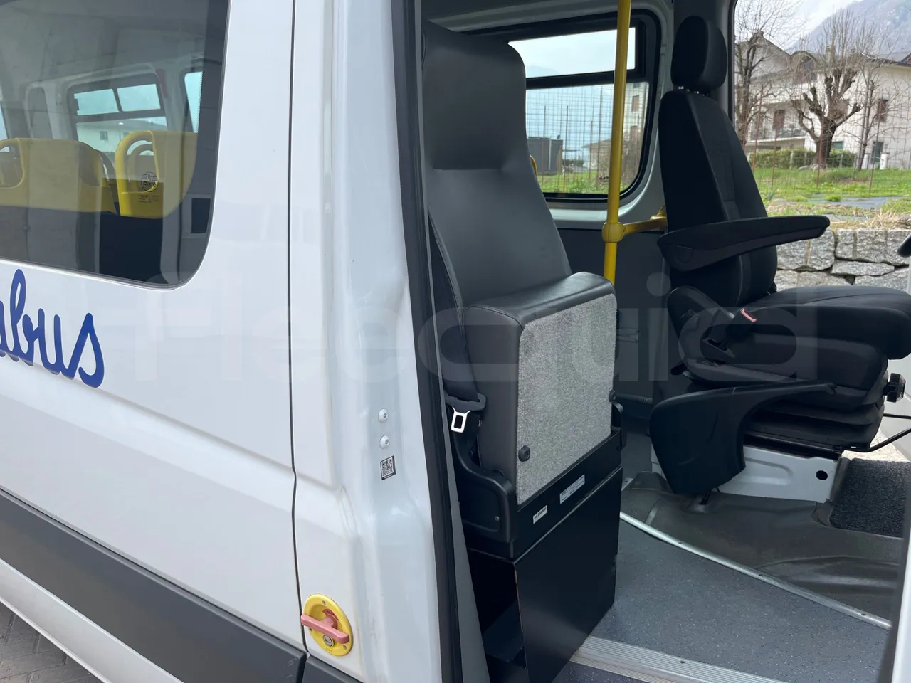 Mercedes-Benz Sprinter 906BB50 - EUR 6 -120kW - 7.361m - hostess seat photo