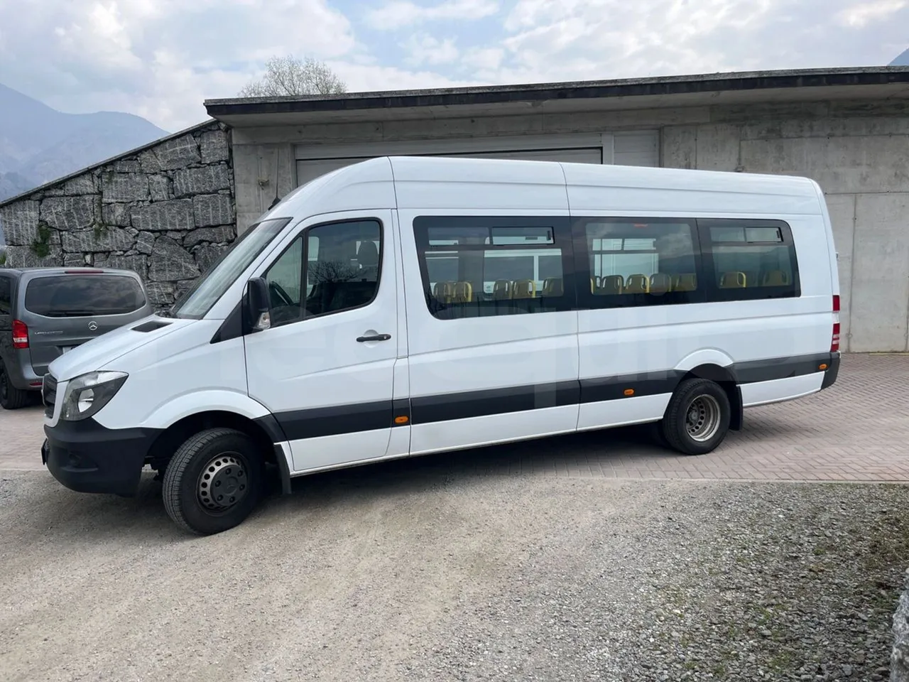 Mercedes-Benz Sprinter 906BB50 - EUR 6 -120kW - 7.361m - left side photo