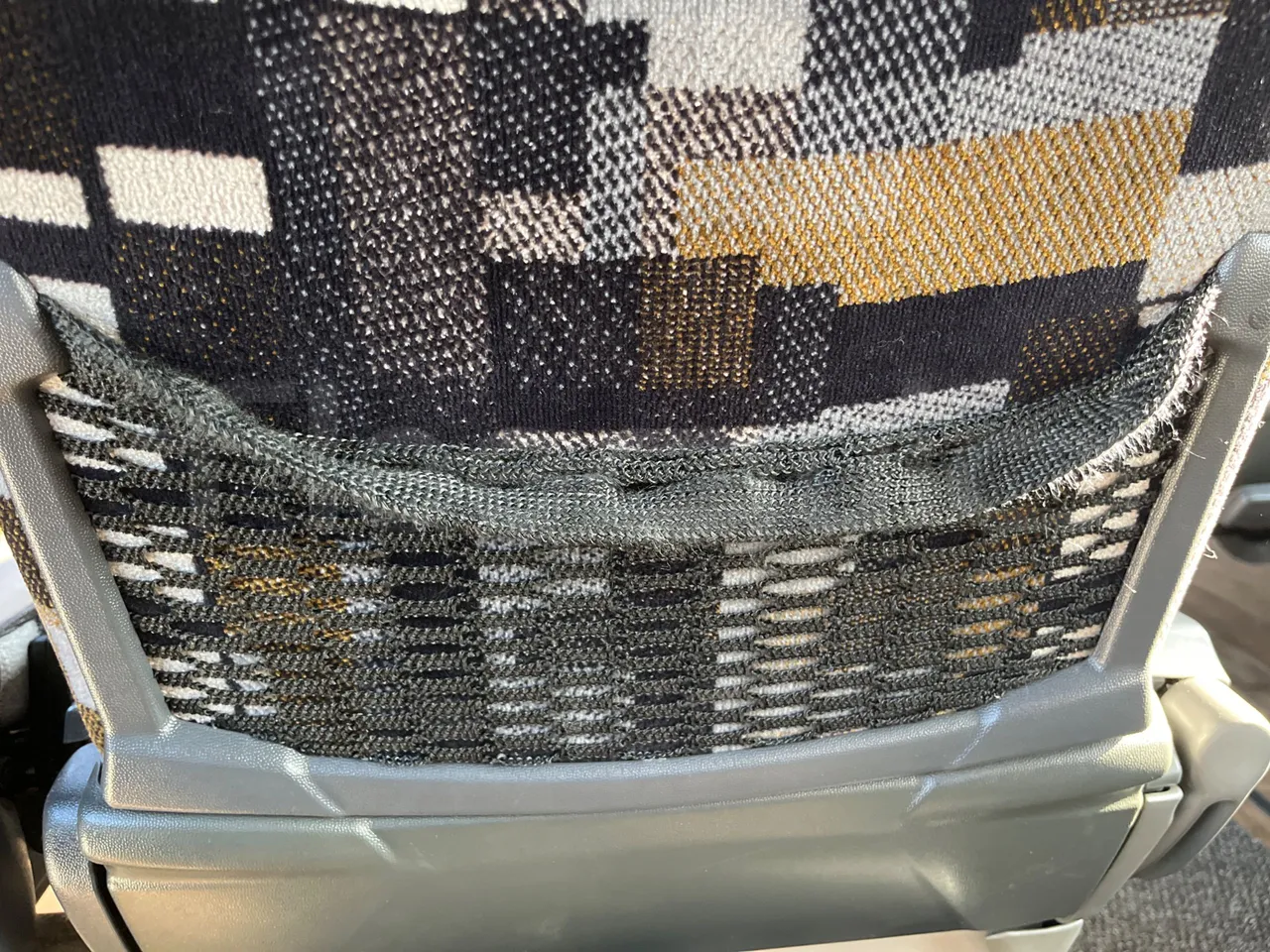 Setra S431 DT - EUR6 - 375kW - 13.89m - mesh detail photo