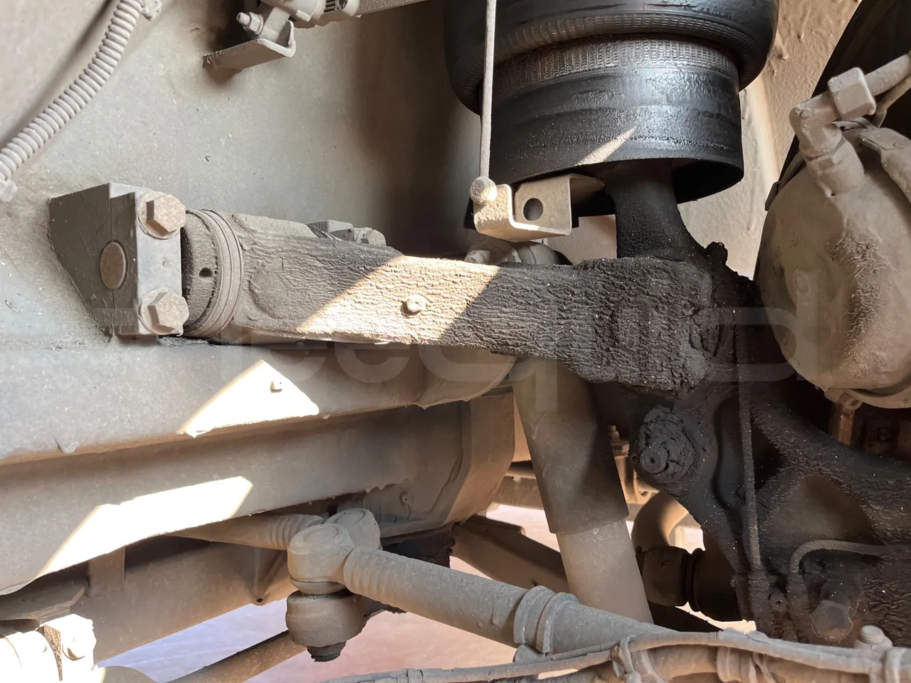 Setra S431 DT - EUR6 - 375kW - 13.89m - front air springs left