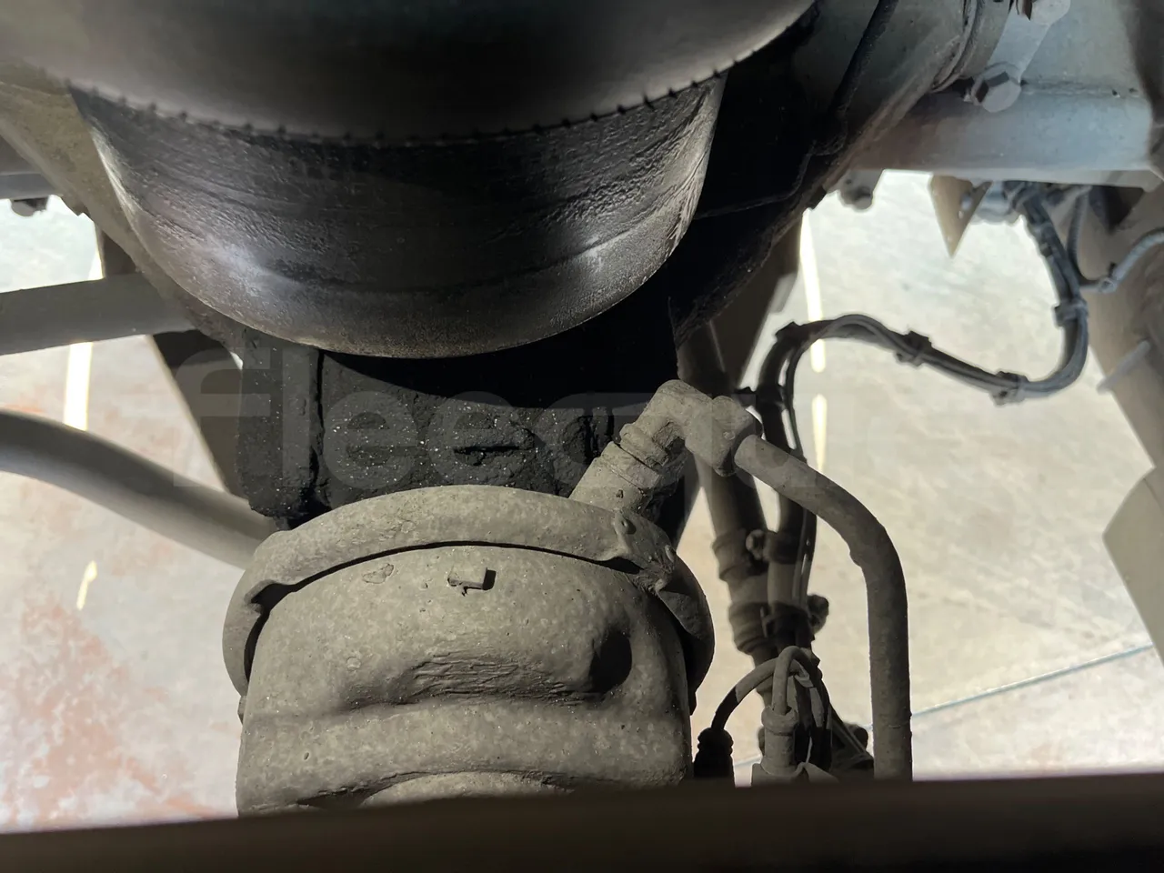 Setra S431 DT - EUR6 - 375kW - 13.89m - front brake calipers right