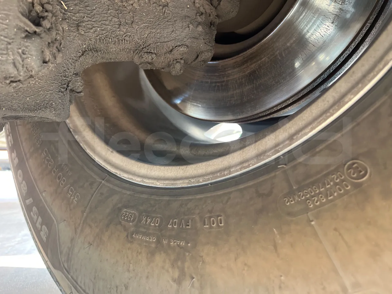 Setra S431 DT - EUR6 - 375kW - 13.89m - front discs left