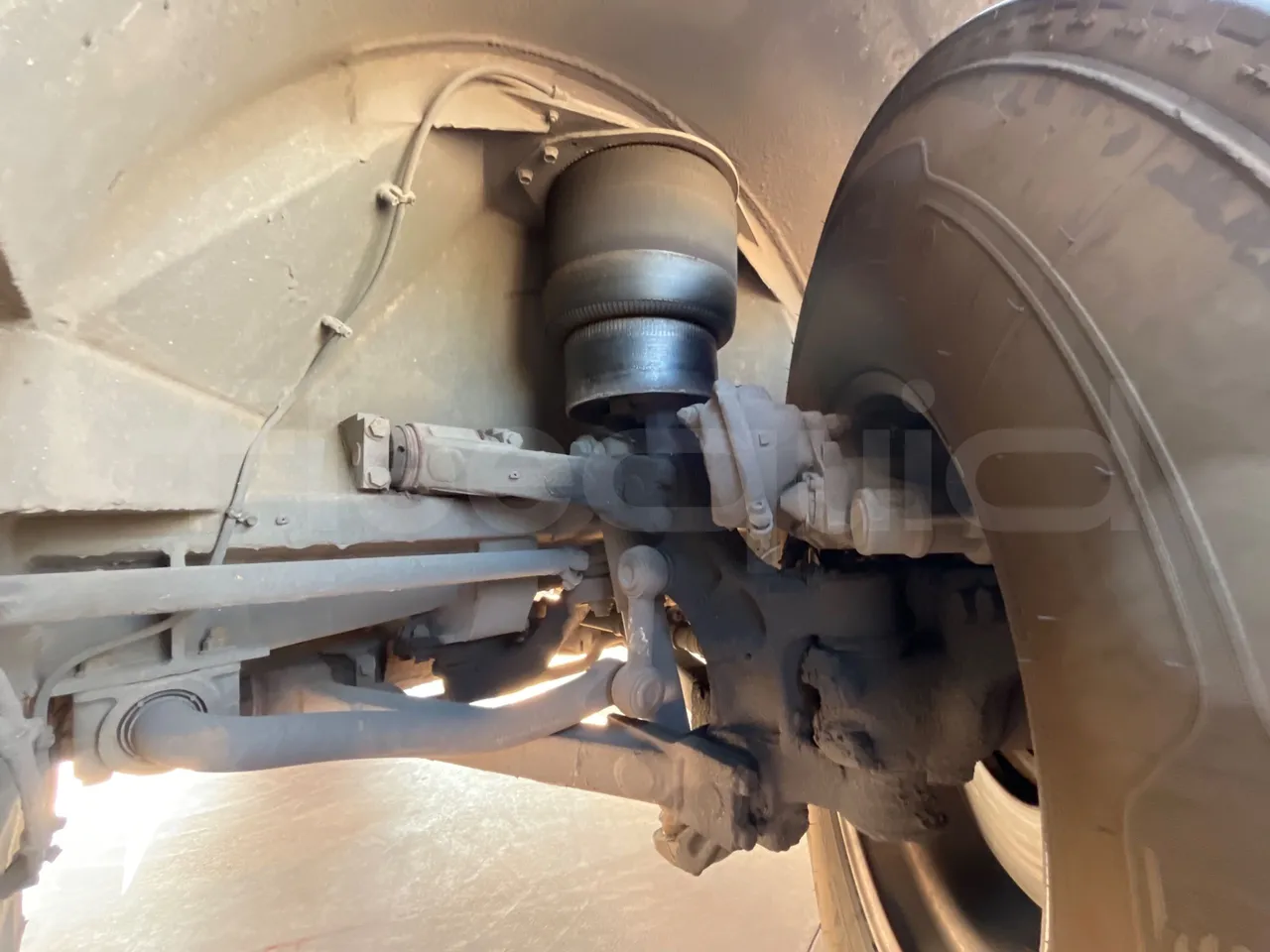 Setra S431 DT - EUR6 - 375kW - 13.89m - front shock absorbers right