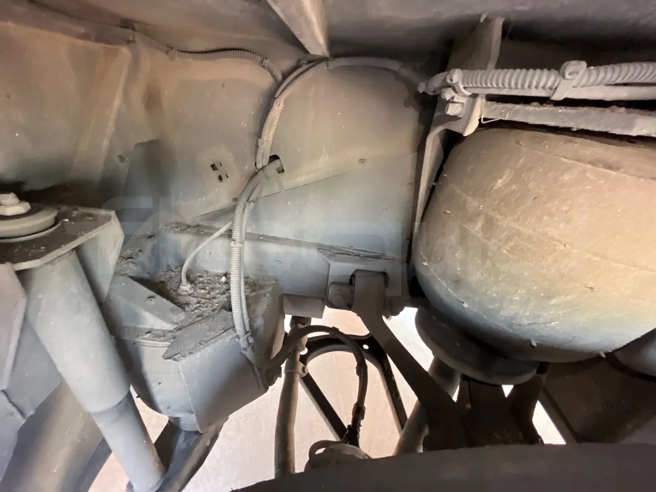Setra S431 DT - EUR6 - 375kW - 13.89m - axle 3 air springs 2 right