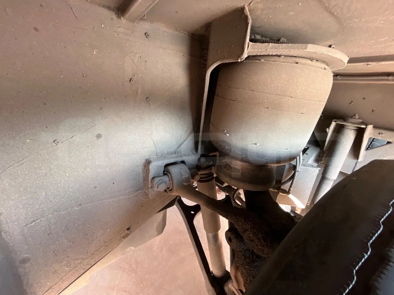 Setra S431 DT - EUR6 - 375kW - 13.89m - axel 3 shock absorbers 2 left