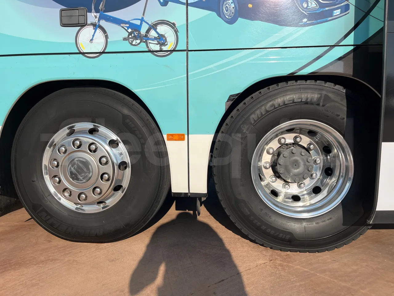 Setra S431 DT - EUR6 - 375kW - 13.89m - rear left tire photo
