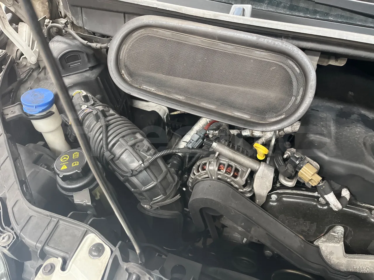 Ford Transit FBD -  Euro6 - 114kW - 6.704mt - air conditioning compressor