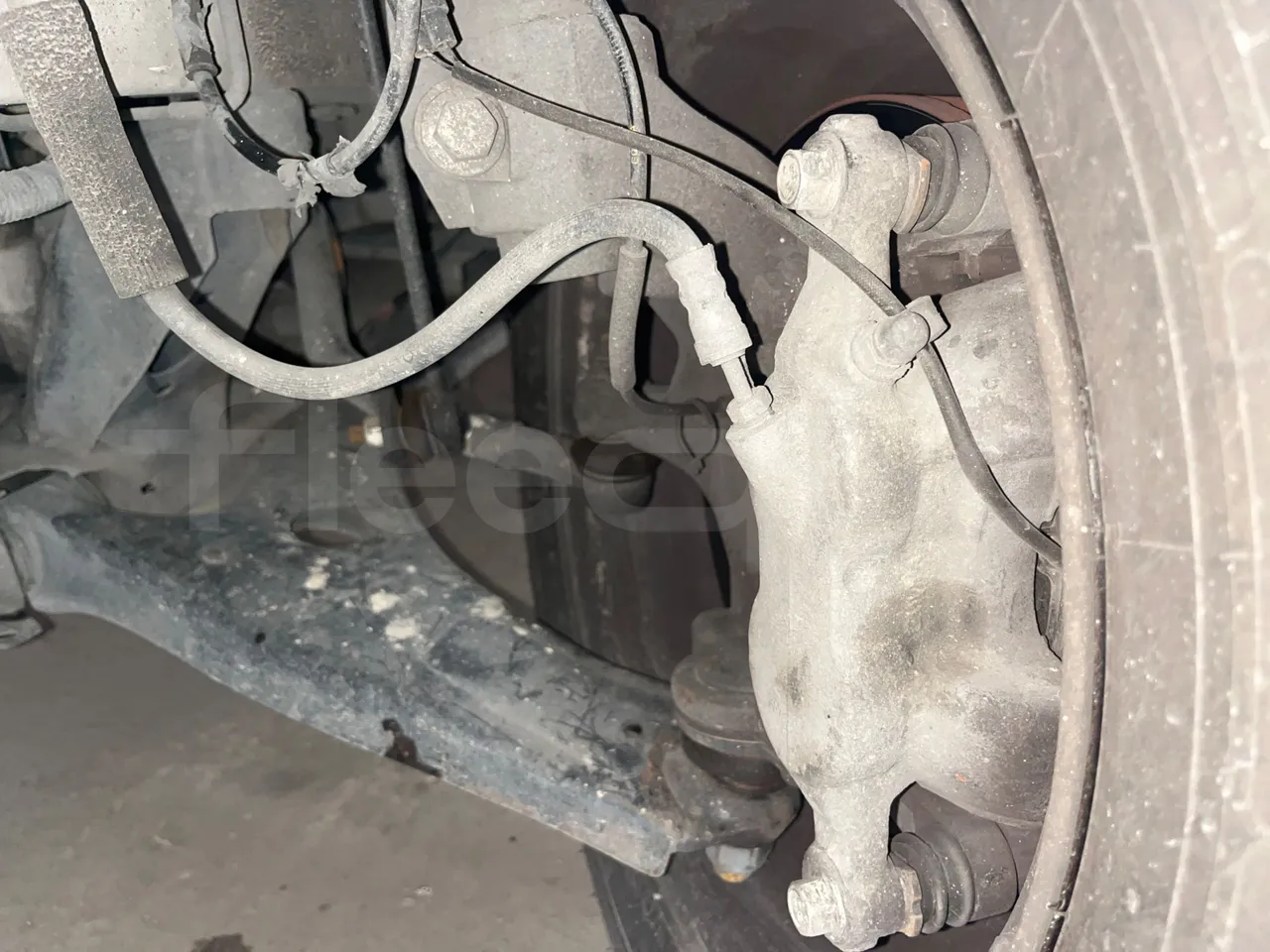 Ford Transit FBD -  Euro6 - 114kW - 6.704mt - front brake calipers right