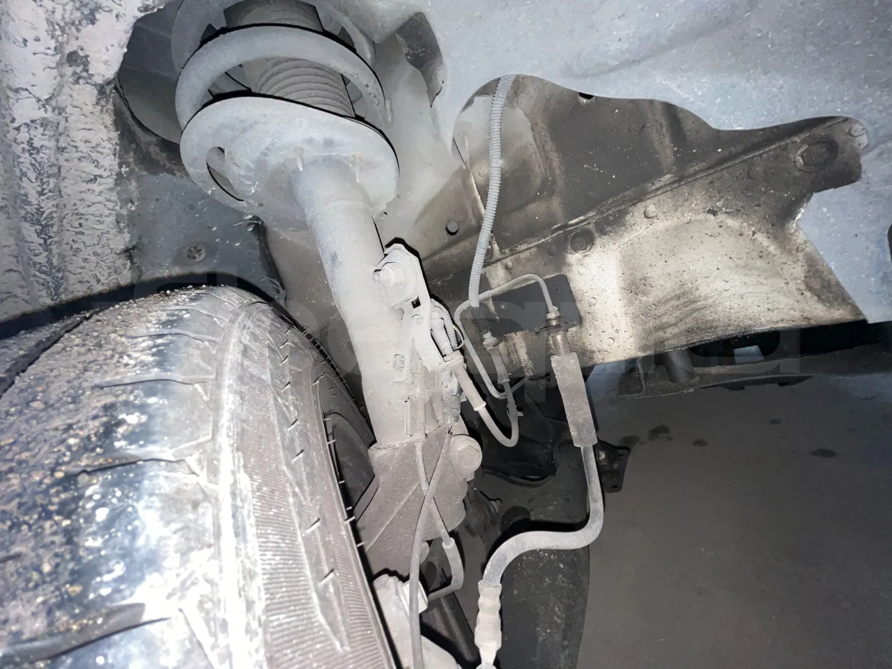 Ford Transit FBD -  Euro6 - 114kW - 6.704mt - front shock absorbers left