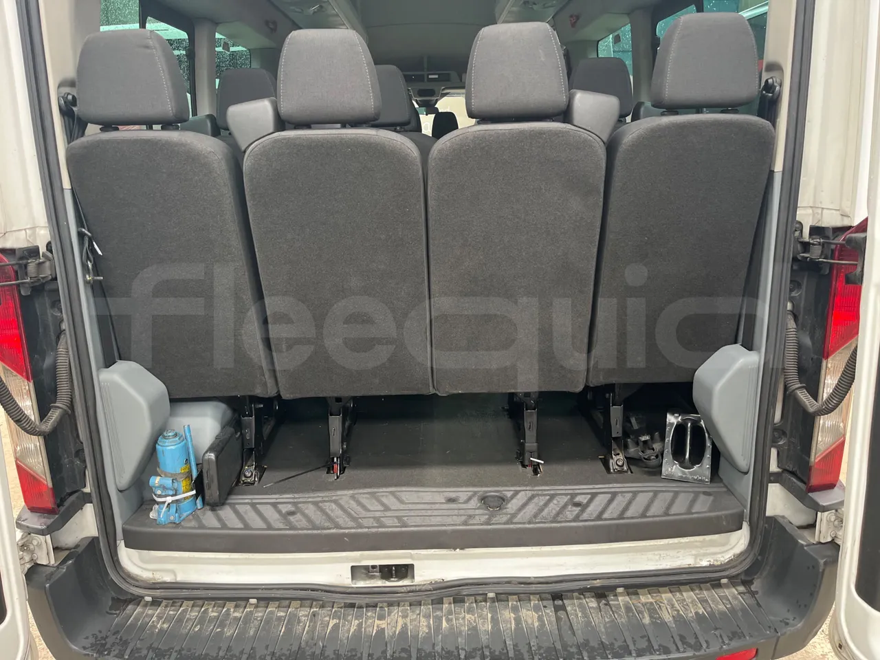 Ford Transit FBD -  Euro6 - 114kW - 6.704mt - internal frame rust check